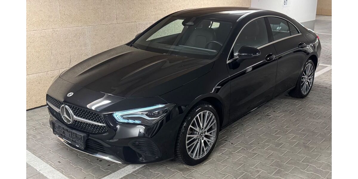 Mercedes-Benz CLA 250 65.430 km 27.900 &euro; Sindelfingen/Stuttgart 71065