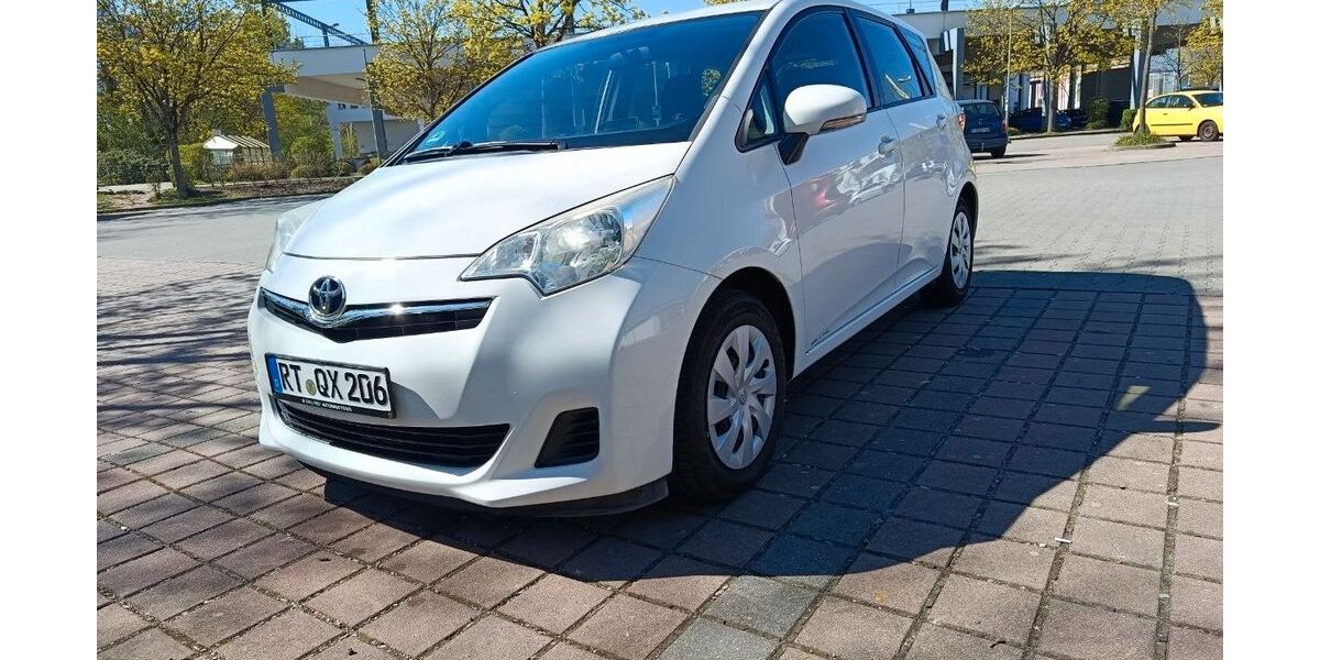 Toyota Verso-S 191.000 km 4.100 &euro; Reutlingen 72768