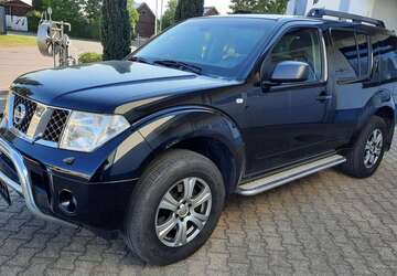Nissan Pathfinder 262.000 km 6.990 &euro; Holzgerlingen 71088