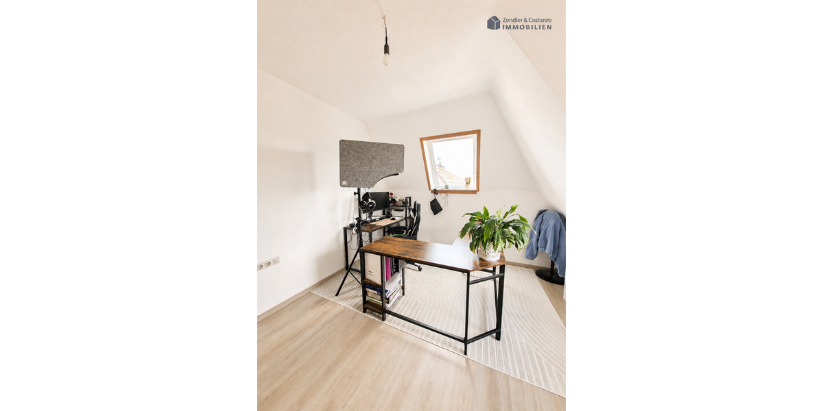 Etagenwohnung Stuttgart Luginsland - 4 Zimmer, 89 m&sup2;, 1.145&euro; | Angebot:27249962