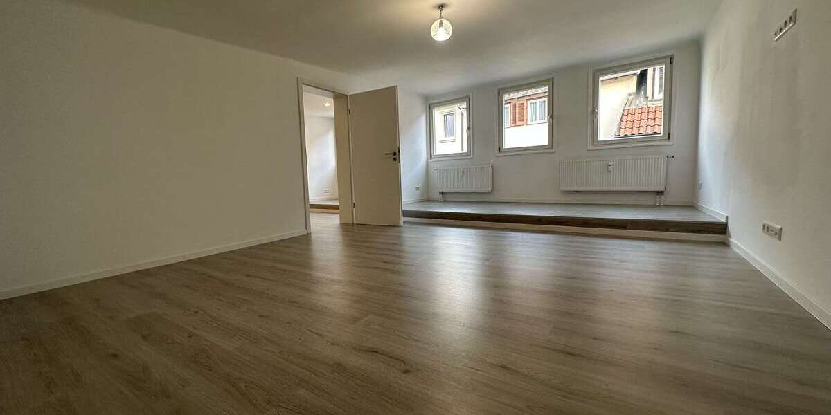 Etagenwohnung Esslingen - 3 Zimmer, 76 m&sup2;, 930&euro; | Angebot:27370993