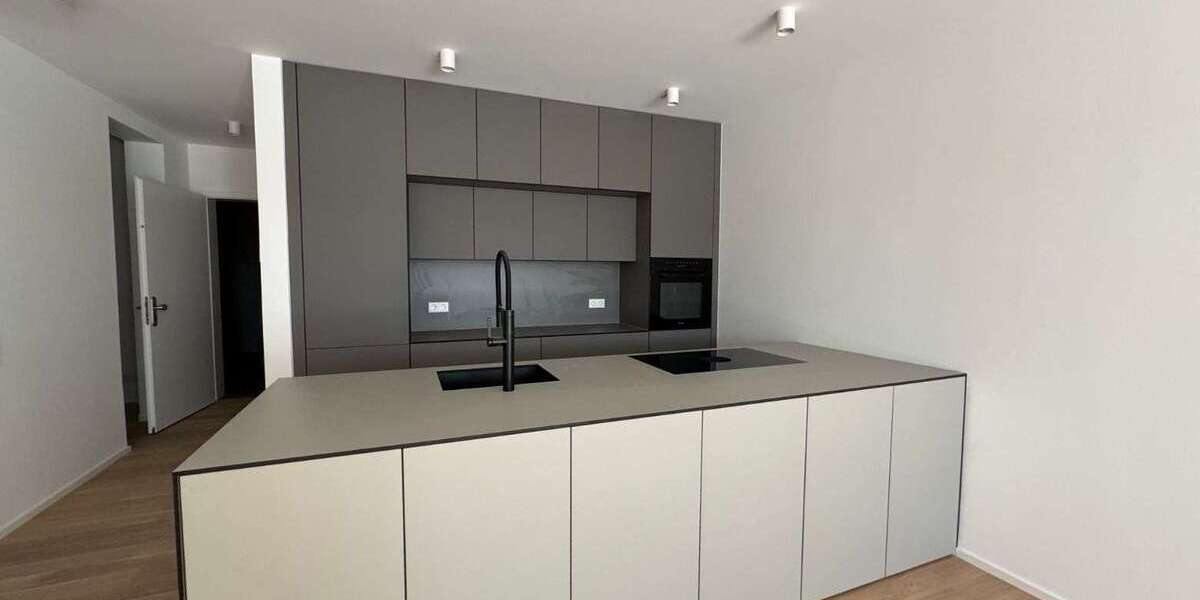 Etagenwohnung Esslingen am Neckar - 2 Zimmer, 88 m&sup2;, 1.975&euro; | Angebot:26731270
