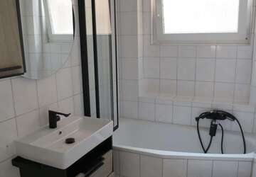 Wohnung Pforzheim Weststadt - 3 Zimmer, 86 m&sup2;, 760&euro; | Angebot:27162233