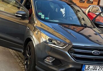 Ford Kuga 67.800 km 16.000 &euro; Ludwigsburg 71634