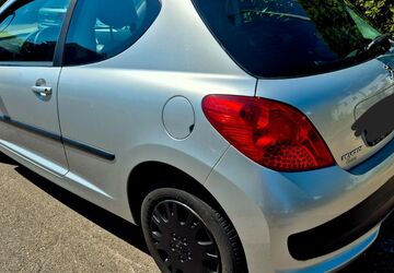 Peugeot 207 157.400 km 1.799 &euro; Filderstadt 70794