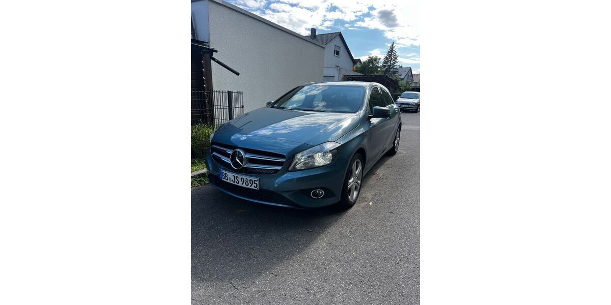 Mercedes-Benz A 180 73.000 km 10.800 &euro; Sindelfingen 71067