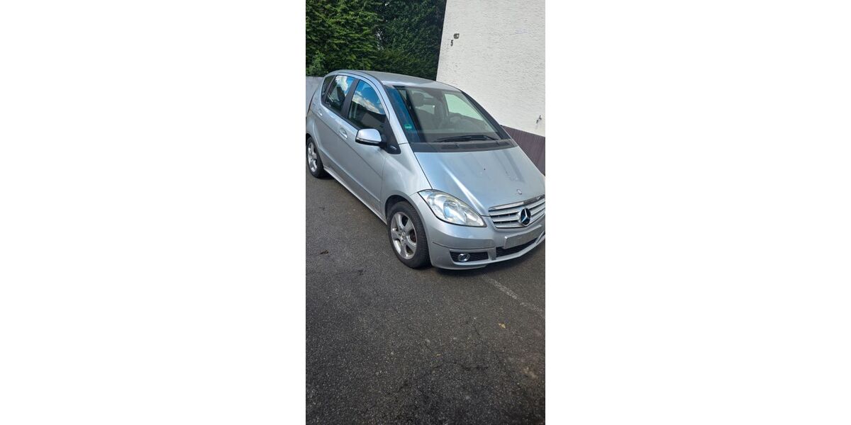 Mercedes-Benz A 160 166.393 km 2.600 &euro; Leinfelden 70771