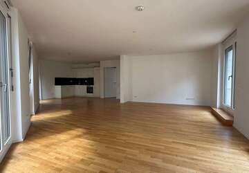 Wohnung Stuttgart - 3 Zimmer, 130 m&sup2;, 2.150&euro; | Angebot:27250159