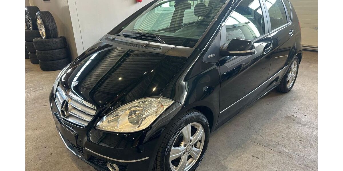 Mercedes-Benz A 180 232.320 km 1.990 &euro; Holzgerlingen 71088