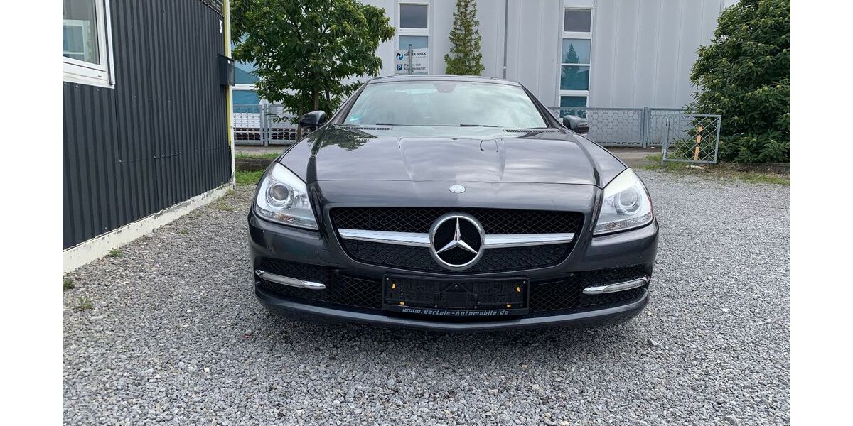 Mercedes-Benz SLK 250 176.300 km 12.499 &euro; Sindelfingen 71069