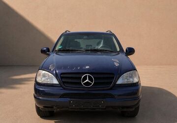Mercedes-Benz ML 320 226.000 km 3.200 &euro; Neuhengstett 75382