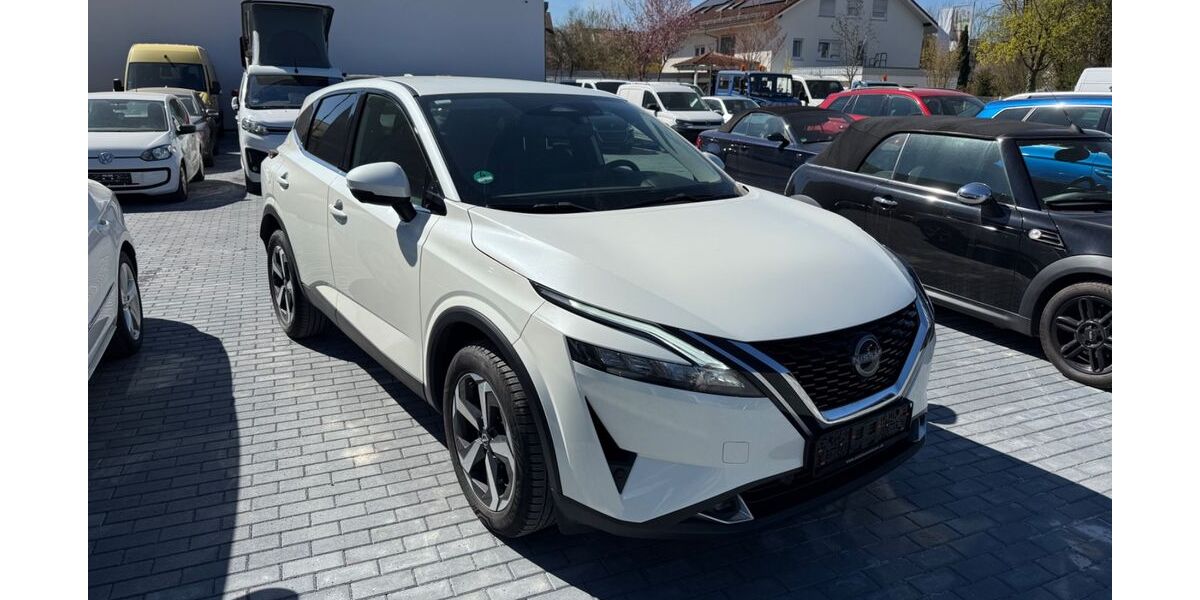 Nissan Qashqai 53.711 km 18.990 &euro; Magstadt 71106