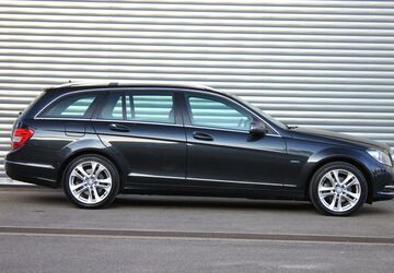 Mercedes-Benz C 220 233.200 km 8.880 &euro; Sindelfingen 71065