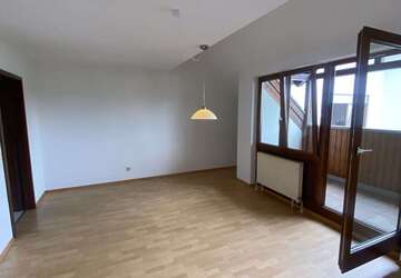Wohnung Sachsenheim Leonhardshof - 3 Zimmer, 89 m&sup2;, 1.250&euro; | Angebot:27467709