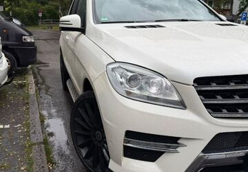 Mercedes-Benz ML 350 231.000 km 15.000 &euro; Sindelfingen 71067