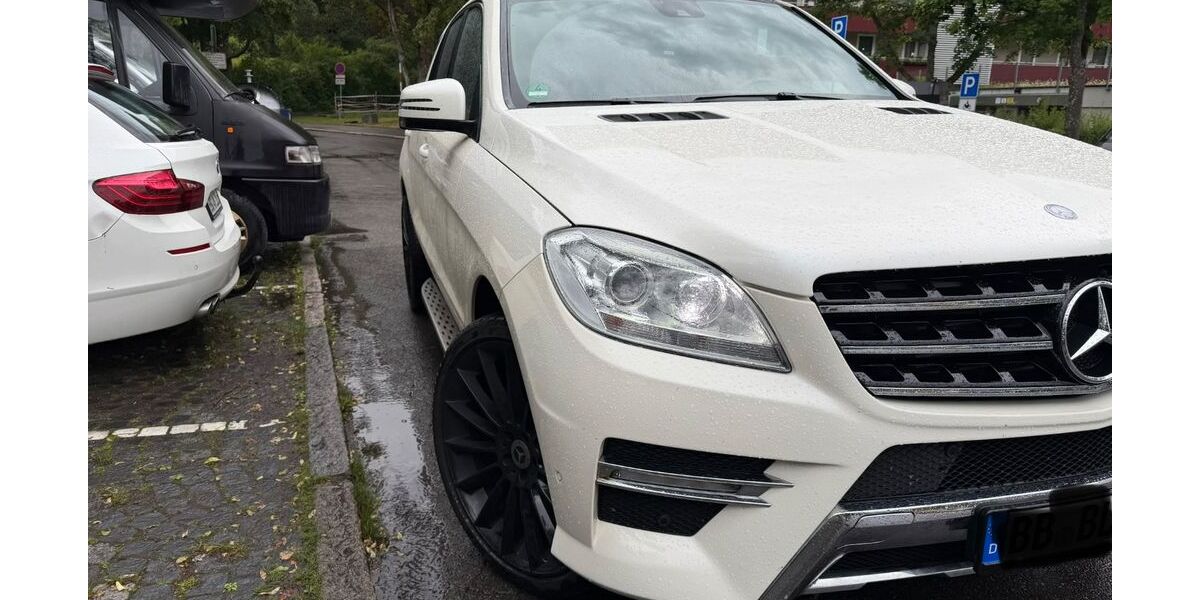 Mercedes-Benz ML 350 231.000 km 15.000 &euro; Sindelfingen 71067
