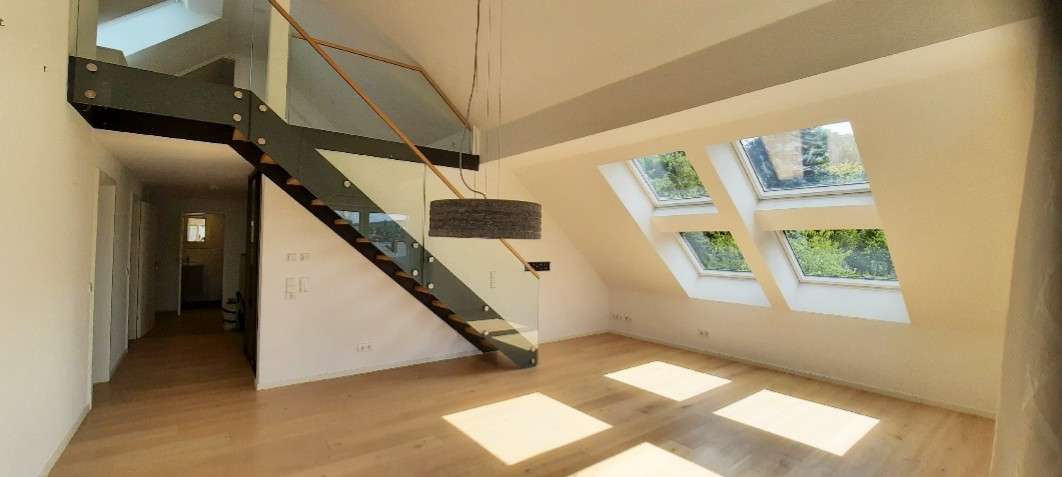 Etagenwohnung Stuttgart Zuffenhausen - 4 Zimmer, 123 m&sup2;, 2.200&euro; | Angebot:27436358