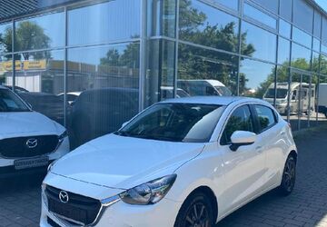 Mazda 2 121.900 km 8.400 &euro; Böblingen 71034