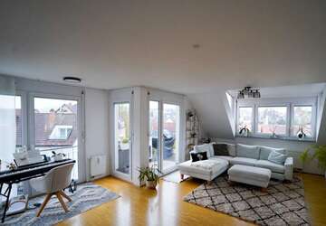 Wohnung Stuttgart-Feuerbach Feuerbach - 3 Zimmer, 123 m&sup2;, 1.660&euro; | Angebot:27084567