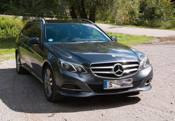 Mercedes-Benz E 300 219.857 km 9.800 &euro; Stuttgart 70469