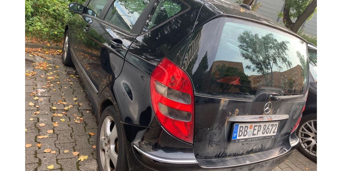 Mercedes-Benz A 180 238.000 km 1.299 &euro; Sindelfingen 71065