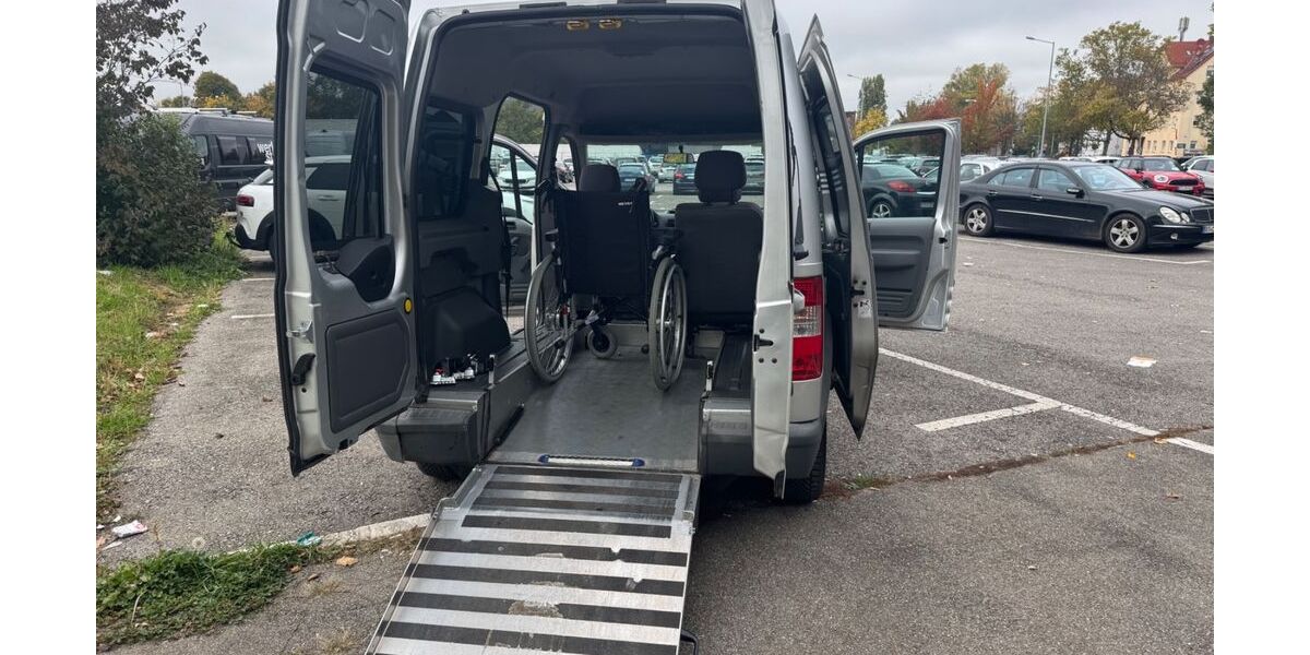 Ford Tourneo Connect 110.000 km 4.500 &euro; Reutlingen 72770