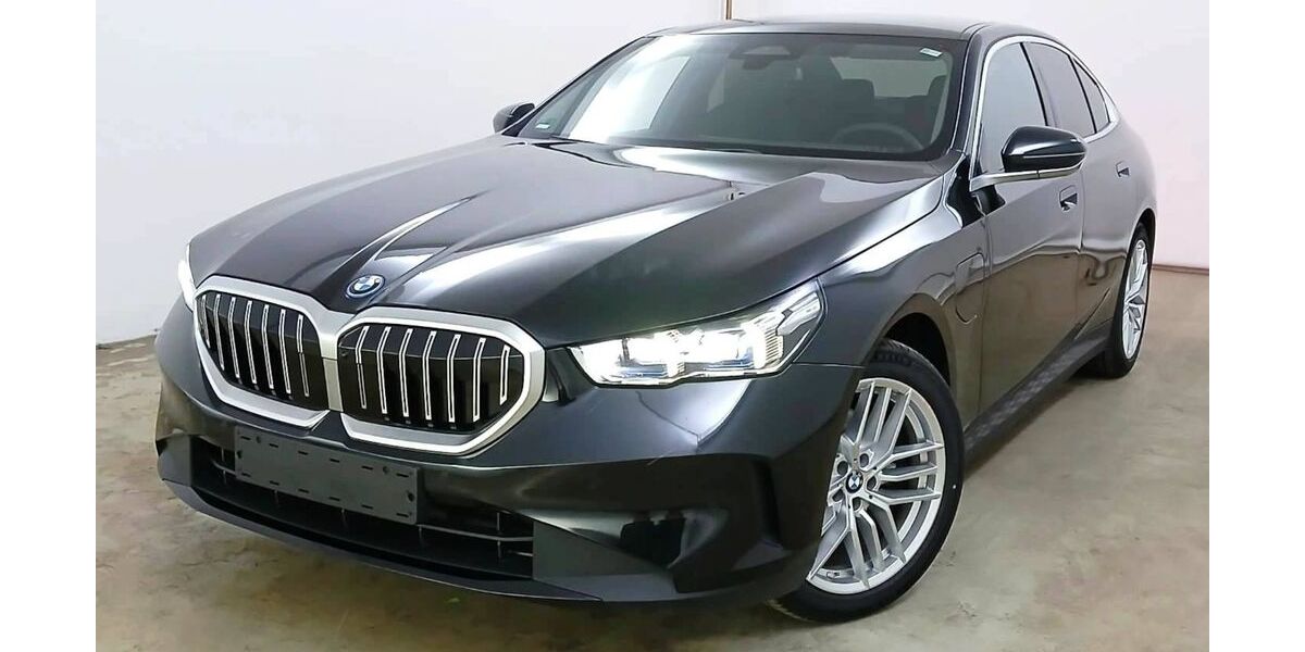 BMW 530 5.600 km 52.790 &euro; Böblingen 71032