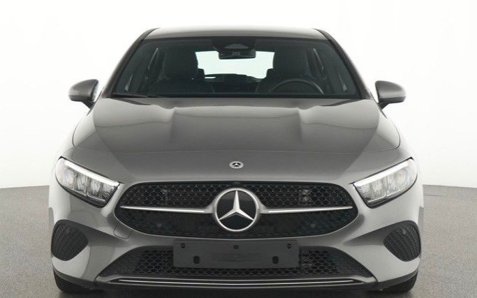 Mercedes-Benz A 180 33.900 km 24.600 &euro; Sindelfingen 71065